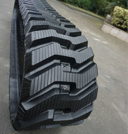 İyi bir fiyat. Eklemsiz Skid Steer Kauçuk Parça 320 X 86BL X 50 Sert Zeminlere Uyarlanmış JCB ROBOT180T Için çevrimiçi